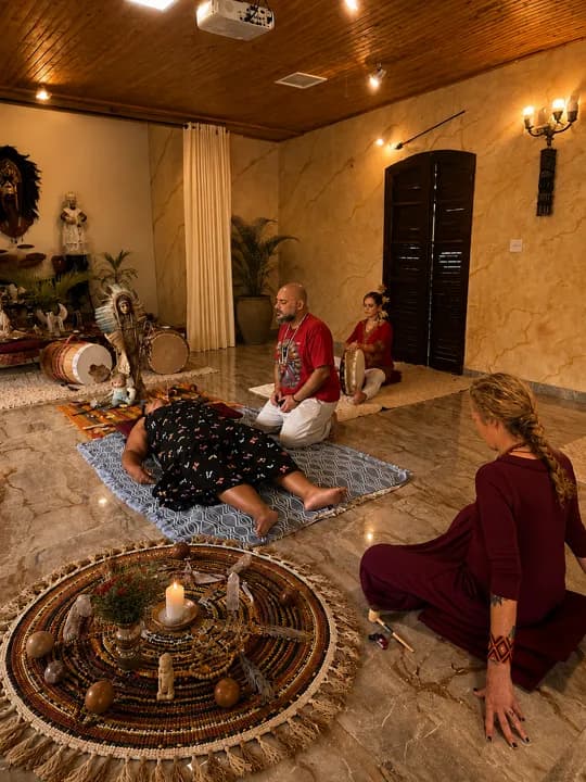 ATUE COMO TERAPEUTA XAMÂNICO